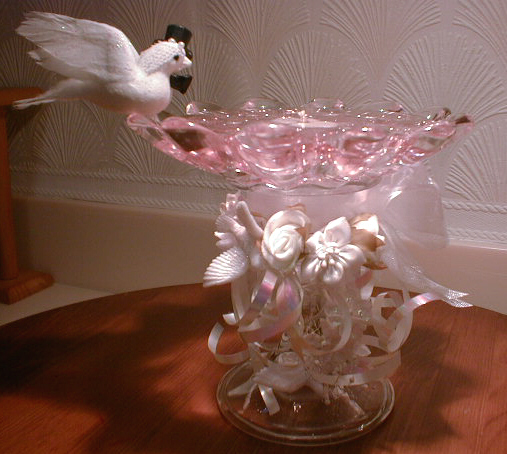 weddingtopper.JPG (135687 bytes)